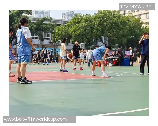 篮球明星的过人技巧揭秘让你轻松掌握篮球场上的精彩瞬间